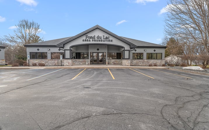 Pictures of Retail, Office property located at 1020 S MAIN, Fond Du Lac, WI 54935 for lease - image #1