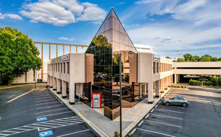 Pictures of Retail, Office, Land property located at 6200 Fairview Road, Charlotte, NC 28210 for lease - image #1
