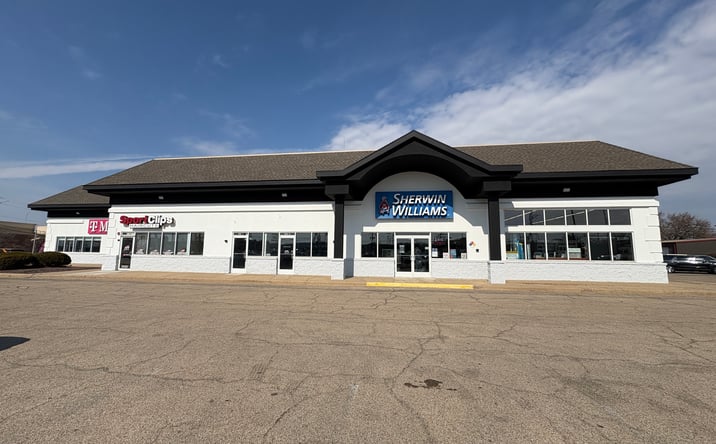 Pictures of Retail, Office property located at 101 River Road, East Peoria, IL 61611 for lease - image #1