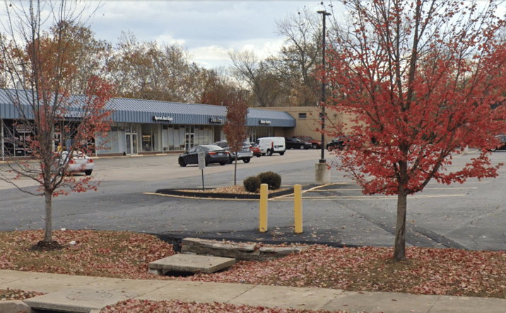 Pictures of Retail property located at 18 Fee Fee Road, Maryland Heights, MO 63043 for lease - image #1
