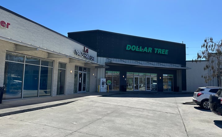 Pictures of Retail property located at 4242 Chef Menteur Hwy, New Orleans, LA 70126 for lease - image #1