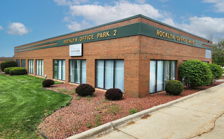 Pictures of Office, Special Purpose property located at 6901 Hickman Rd, Urbandale, IA 50322 for lease - image #1