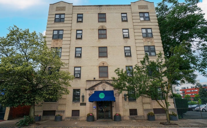 Pictures of Retail property located at 226 Shady Ave, Pittsburgh, PA 15206 for lease - image #1