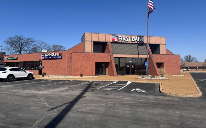 Pictures of Retail, Office property located at 15965 Manchester Rd, Ellisville, MO 63011 for lease - image #1