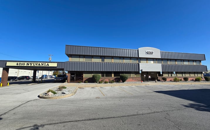 Pictures of Office property located at 4210 W Sylvania Ave, Toledo, OH 43623 for lease - image #1