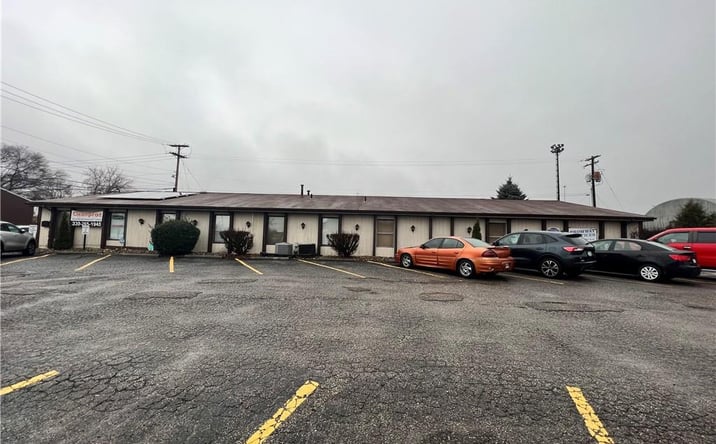 Pictures of Office property located at 6725 Promway Ave NW, North Canton, OH 44720 for lease - image #1