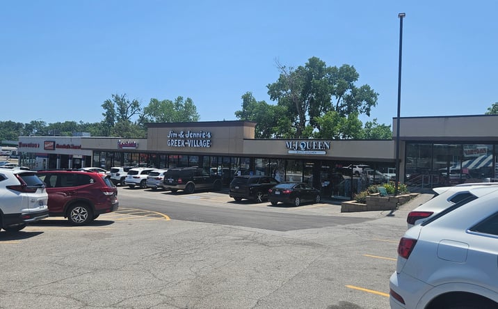 Pictures of Retail property located at 3042 N 90th St, Omaha, NE 68134 for lease - image #1