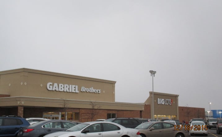 Pictures of Retail property located at 8489 Market St, Mentor, OH 44060 for lease - image #1