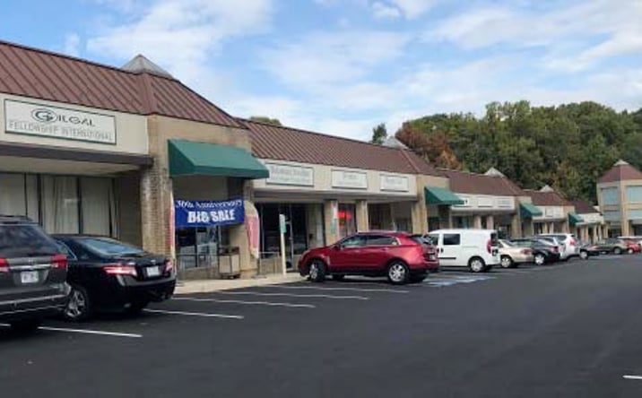 Pictures of Retail, Office property located at 12584-12800 Darby Brook Court, Woodbridge, VA 22192 for lease - image #1