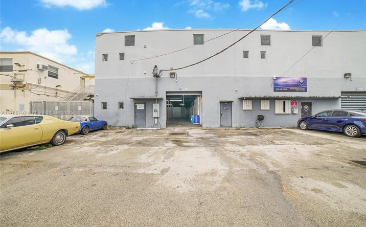Pictures of Industrial property located at 450 W 28th St, Hialeah, FL 33010 for lease - image #1