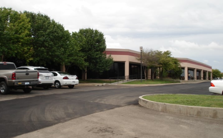 Pictures of Office property located at 2400 Lakeview Dr, Amarillo, TX 79109 for lease - image #1