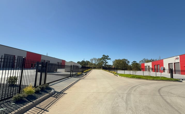 Pictures of Retail, Office, Industrial property located at 4333 Kreinhop Rd, Spring, TX 77388 for lease - image #1