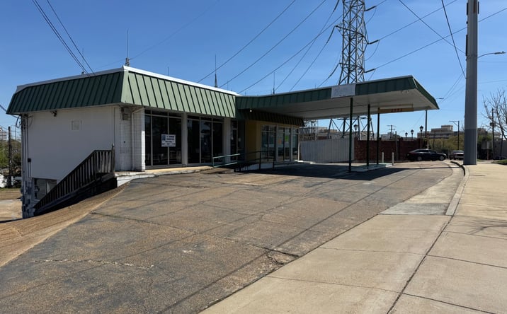 Pictures of Retail, Office property located at 2752 N State St, Jackson, MS 39216 for lease - image #1