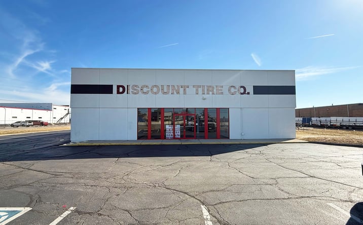 Pictures of Industrial property located at 6928 Poe Ave, Dayton, OH 45414 for lease - image #1