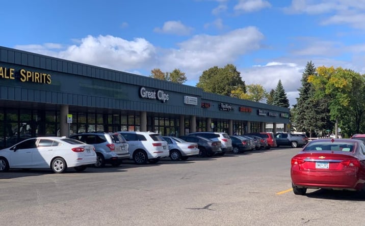 Pictures of Retail, Office, Restaurant property located at 2517 8th St S, Moorhead, MN 56560 for lease - image #1