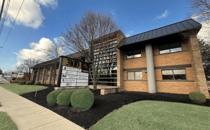 Pictures of Office property located at 3100 Central Ave, Toledo, OH 43606 for lease - image #1