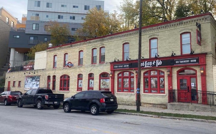 Pictures of Retail, Restaurant property located at 1850 N Water St, Milwaukee, WI 53202 for lease - image #1