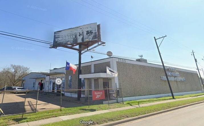 Pictures of Industrial property located at 2500 North Fwy, Houston, TX 77009 for lease - image #1