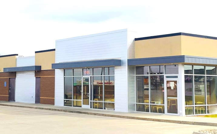Pictures of Retail, Restaurant property located at 4212 Merle Hay Rd, Urbandale, IA 50322 for lease - image #1