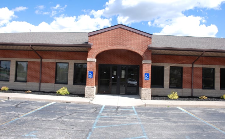 Pictures of Office property located at 1574 Henthorne Dr, Maumee, OH 43537 for lease - image #1