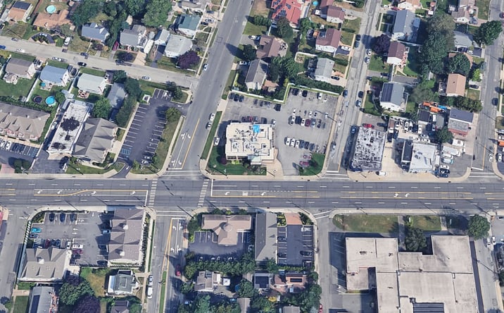 Pictures of Retail, Restaurant property located at 330 W Montauk Hwy, Lindenhurst, NY 11757 for lease - image #1