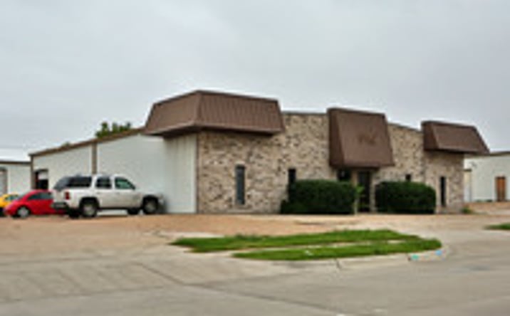 Pictures of Industrial property located at 4404, 4408, & 4412 Glenview Dr., Haltom City, TX 76117 for lease - image #1