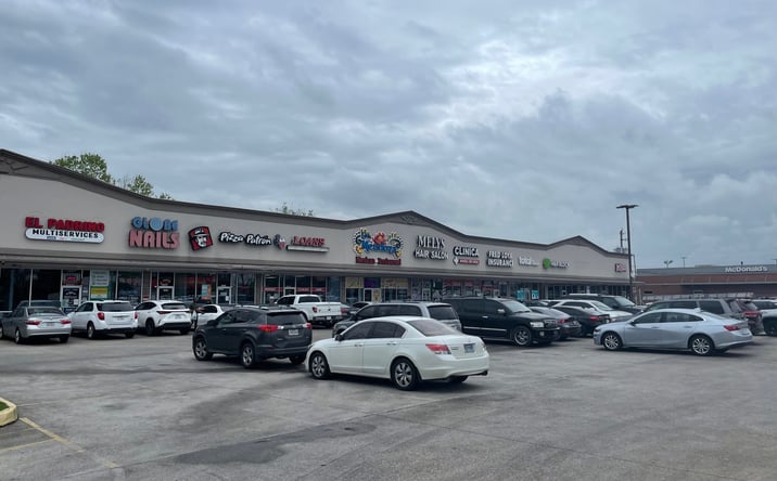 Pictures of Retail property located at 5516-5542 Airline Dr, Houston, TX 77076 for lease - image #1
