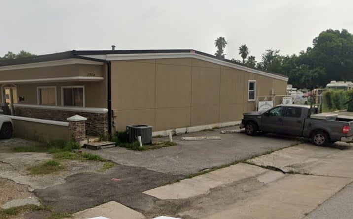 Pictures of Office, Industrial property located at 1904 Hialeah Dr, Seabrook, TX 77586 for lease - image #1
