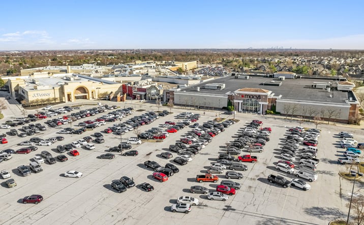 Pictures of Retail property located at 5043 Tuttle Crossing Blvd, Dublin, OH 43016 for lease - image #1