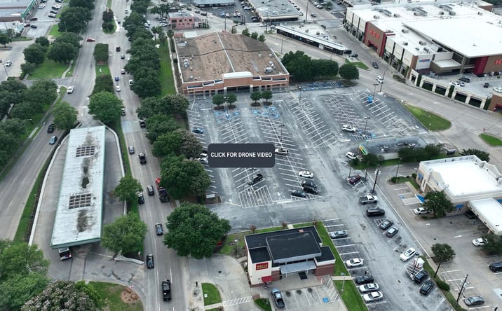Pictures of Retail property located at 5130 Bellaire Blvd, Bellaire, TX 77401 for lease - image #1
