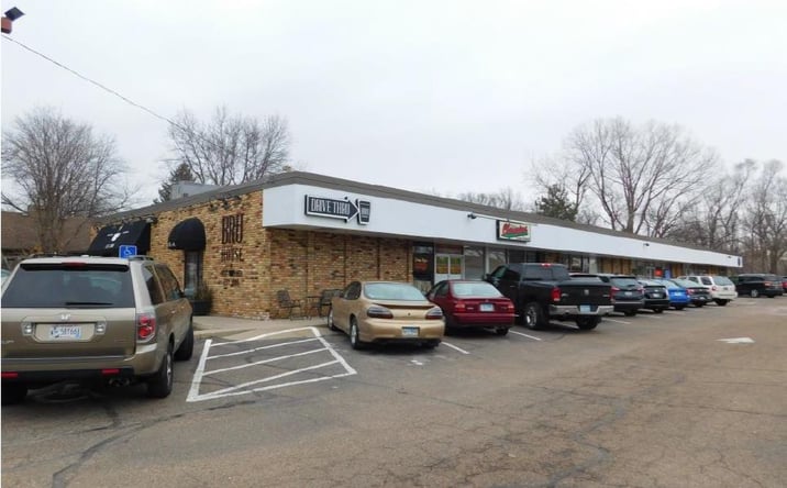 Pictures of Retail, Office property located at 1433 Silver Lake Rd NW, New Brighton, MN 55112 for lease - image #1