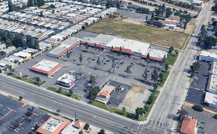 Pictures of Retail property located at 3633 Highland Ave, Highland, CA 92346 for lease - image #1