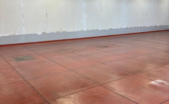 Pictures of Retail property located at 2120 E Powell Blvd, Gresham, OR 97080 for lease - image #1