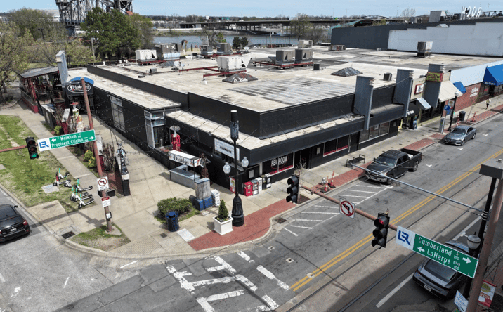 Pictures of Retail, Restaurant property located at 300 President Clinton Ave, Little Rock, AR 72201 for lease - image #1