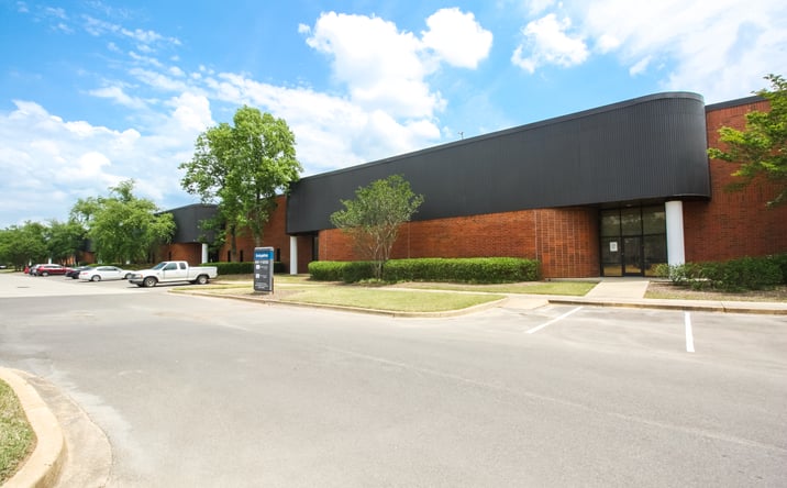Pictures of Industrial property located at 4650 Shelby Air Dr, Memphis, TN 38118 for lease - image #1