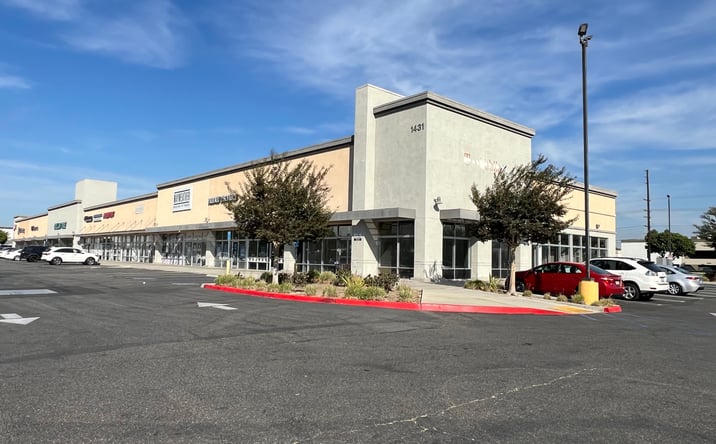 Pictures of Retail, Office, Restaurant property located at 1431 W Knox St, Torrance, CA 90501 for lease - image #1