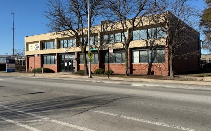 Pictures of Office property located at 5559 N Elston Ave, Chicago, IL 60630 for lease - image #1