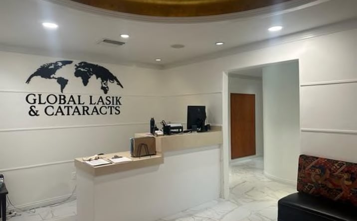 Pictures of Office property located at 11600 Wilshire Blvd, Los Angeles, CA 90025 for lease - image #1