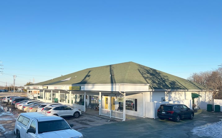Pictures of Retail property located at 1588-1690 Gravois Rd, High Ridge, MO 63049 for lease - image #1
