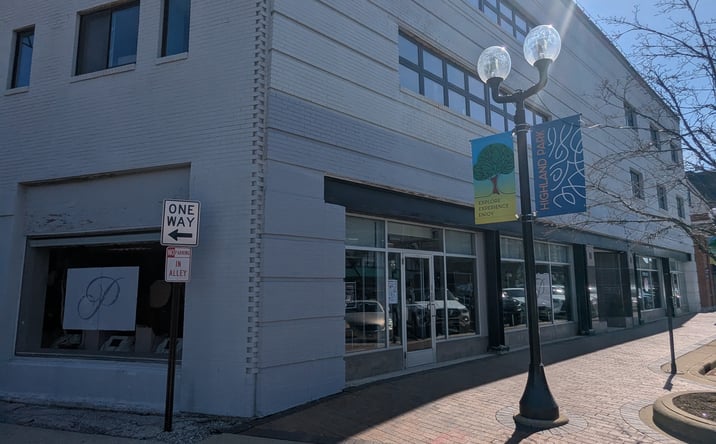 Pictures of Retail, Office property located at 1893 Sheridan Rd, Highland Park, IL 60035 for lease - image #1