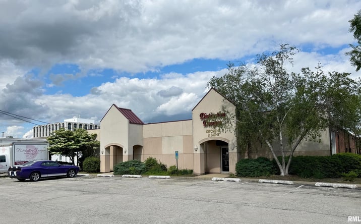 Pictures of Industrial, Retail, Office property located at 2160 S 6TH Street #Suite B, Springfield, IL 62703 for lease - image #1
