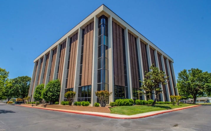 Pictures of Office property located at 9820 E 41st St, Tulsa, OK 74146 for lease - image #1