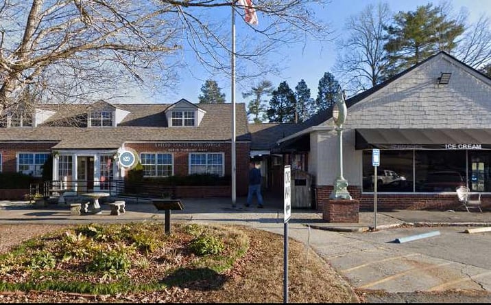 Pictures of Office property located at 27 W Norris Road, Norris, TN 37828 for lease - image #1