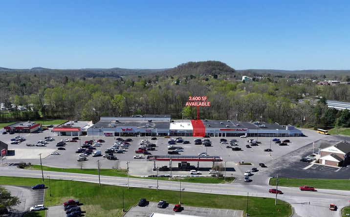 Pictures of Retail property located at 389 Old Capitol Plz, Corydon, IN 47112 for lease - image #1