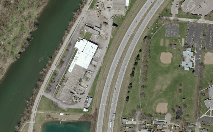 Pictures of Industrial property located at 3046 E River Rd, Moraine, OH 45439 for lease - image #1