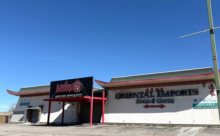 Pictures of Retail, Office, Restaurant property located at 9101 Gateway Blvd W, El Paso, TX 79925 for lease - image #1