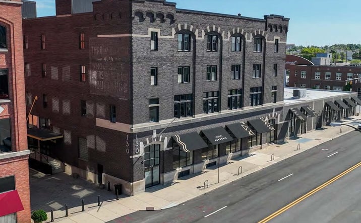 Pictures of Retail, Office property located at 130 E Chestnut St, Columbus, OH 43215 for lease - image #1