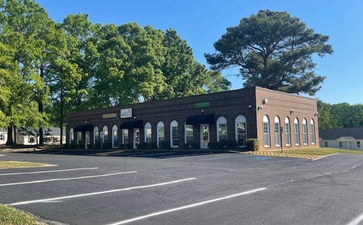 Pictures of Retail, Office property located at 406 Tiffany Park Cir, Gaffney, SC 29341 for lease - image #1