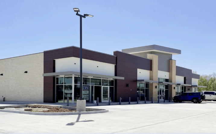 Pictures of Retail property located at 2031 FM 1092 Rd, Missouri City, TX 77459 for lease - image #1