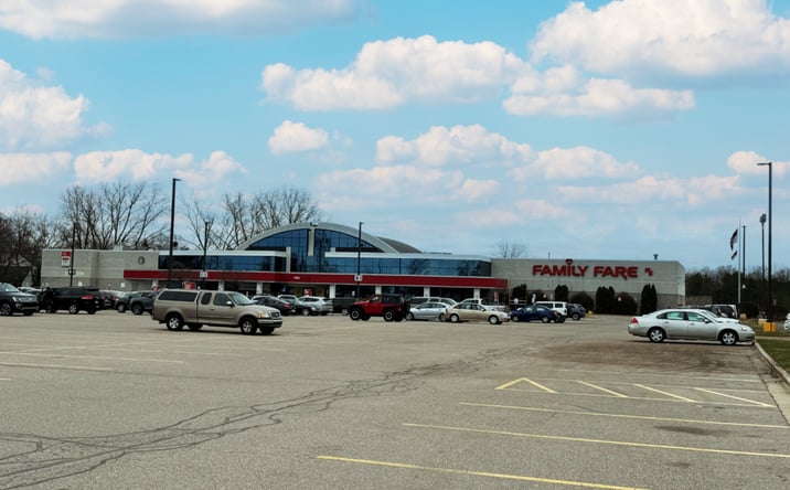 Pictures of Retail property located at 1191 Washington Ave, Holland, MI 49423 for lease - image #1